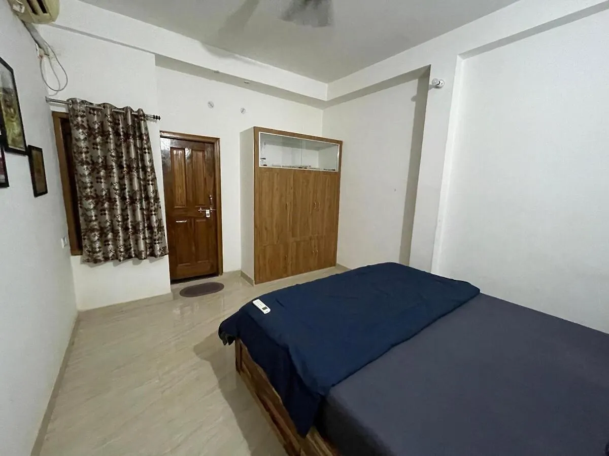 1 Bhk 2 Bed Apartment - Private Floor & Terrace Варанаси