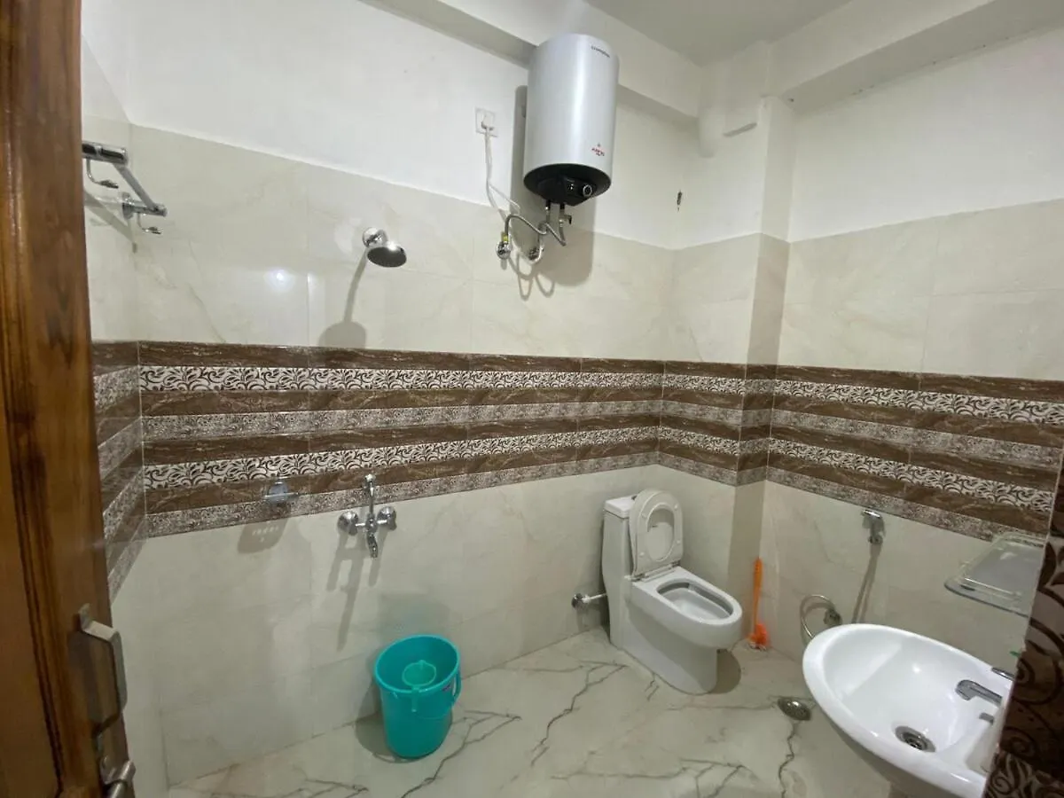 1 Bhk 2 Bed Apartment - Private Floor & Terrace Варанаси